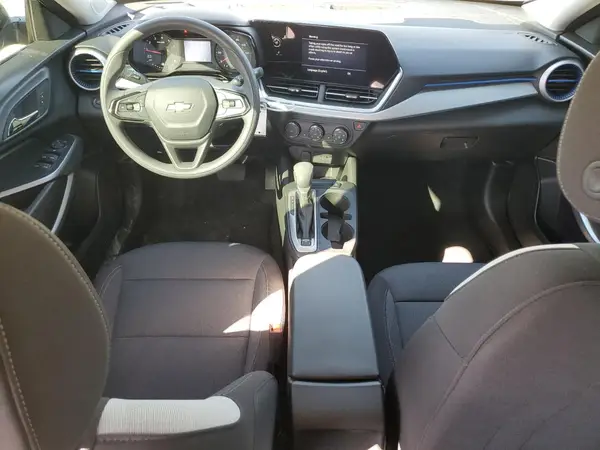 KL77LFEP1SC011005 2025 CHEVROLET TRAX - Image 8