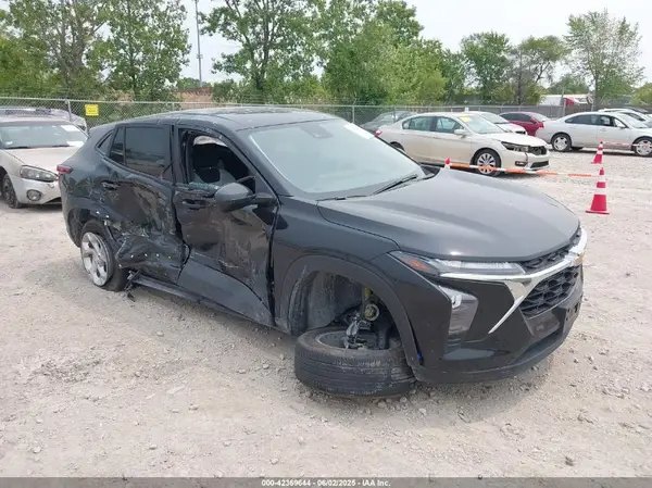 KL77LFEP1SC089851 2025 CHEVROLET TRAX - Image 1