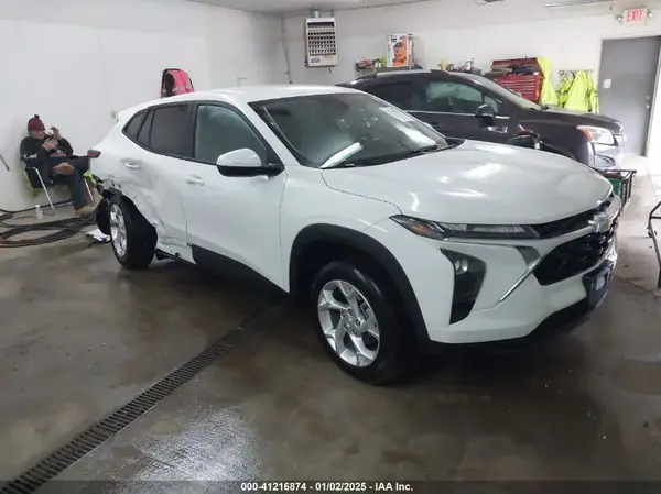 KL77LFEP1SC096749 2025 CHEVROLET TRAX - Image 1