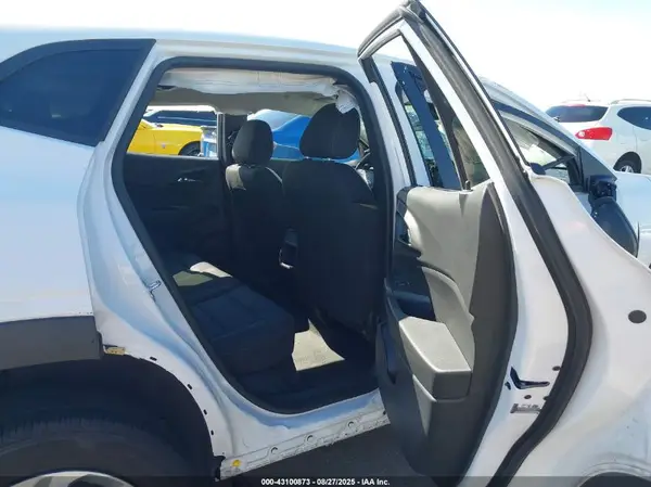 KL77LFEP1SC107118 2025 CHEVROLET TRAX - Image 8