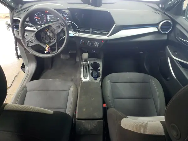 KL77LFEP1SC122556 2025 CHEVROLET TRAX - Image 8