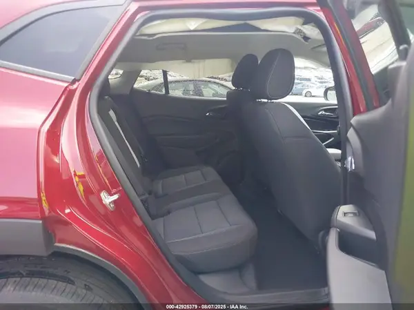 KL77LFEP1SC130446 2025 CHEVROLET TRAX - Image 8