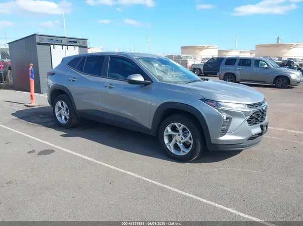 KL77LFEP1SC155119 2025 CHEVROLET TRAX - Image 1