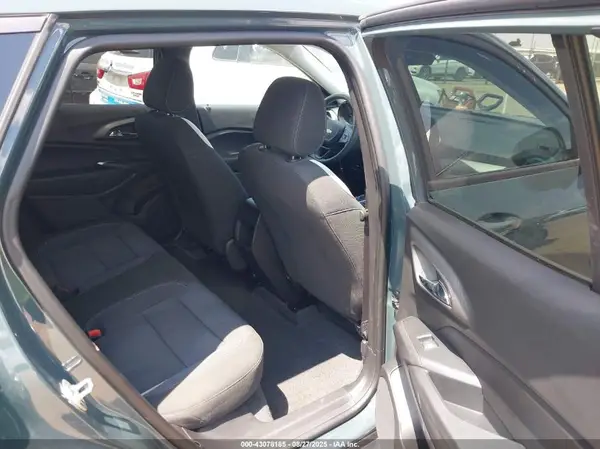 KL77LFEP1SC158411 2025 CHEVROLET TRAX - Image 8