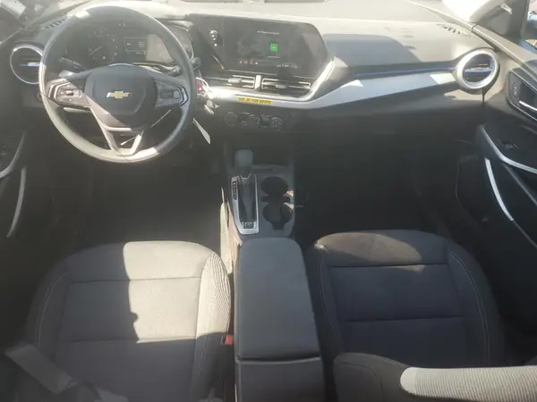 KL77LFEP1SC179615 2025 CHEVROLET TRAX - Image 8