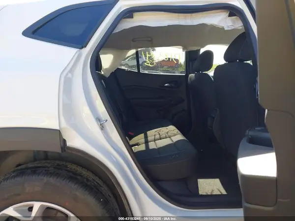 KL77LFEP1SC181249 2025 CHEVROLET TRAX - Image 8