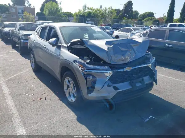 KL77LFEP1SC212600 2025 CHEVROLET TRAX - Image 1