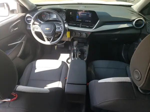 KL77LFEP1SC239716 2025 CHEVROLET TRAX - Image 8