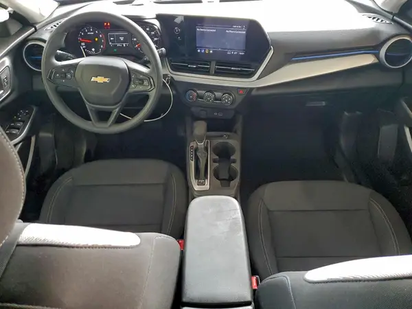 KL77LFEP1SC241594 2025 CHEVROLET TRAX - Image 8