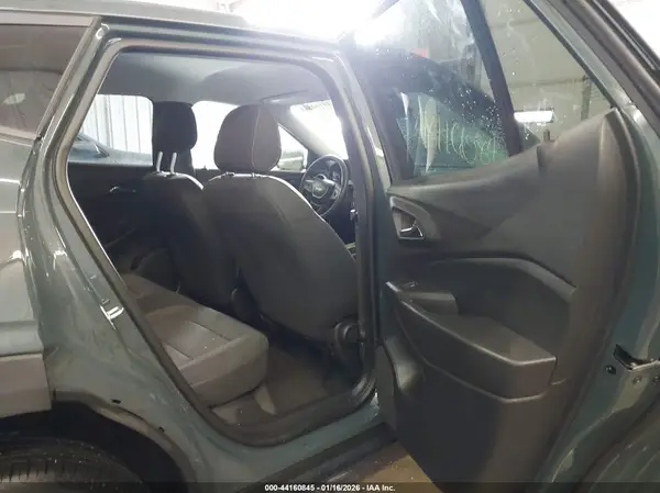 KL77LFEP1SC314530 2025 CHEVROLET TRAX - Image 8
