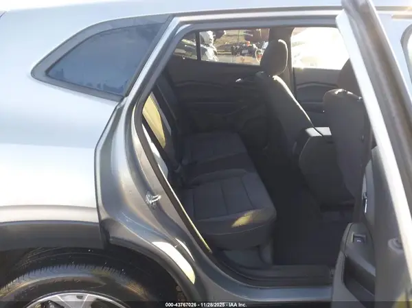 KL77LFEP1SC328766 2025 CHEVROLET TRAX - Image 8
