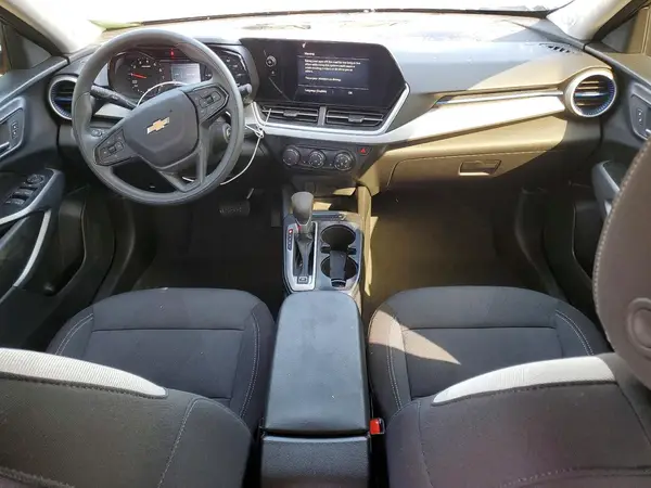 KL77LFEP1SC342442 2025 CHEVROLET TRAX - Image 8