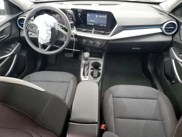 KL77LFEP1TC010311 2026 CHEVROLET TRAX - Image 8