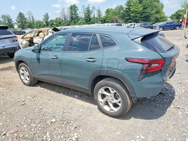 KL77LFEP1TC117441 2026 CHEVROLET TRAX - Image 2