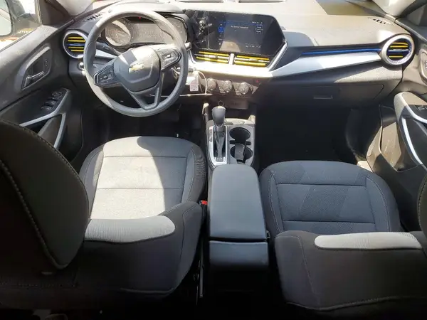 KL77LFEP1TC117441 2026 CHEVROLET TRAX - Image 8