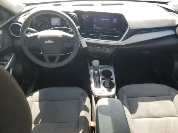 KL77LFEP2SC002782 2025 CHEVROLET TRAX - Image 8
