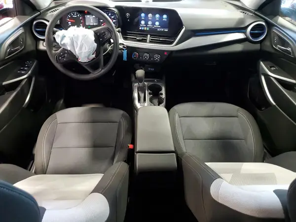 KL77LFEP2SC071214 2025 CHEVROLET TRAX - Image 8