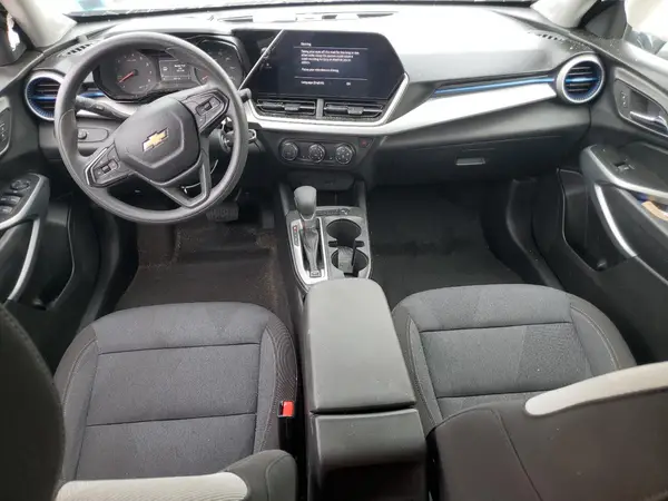 KL77LFEP2SC074288 2025 CHEVROLET TRAX - Image 8