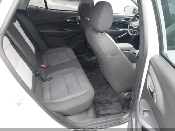 KL77LFEP2SC112120 2025 CHEVROLET TRAX - Image 8
