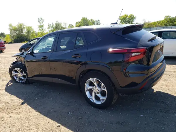 KL77LFEP2SC114370 2025 CHEVROLET TRAX - Image 2