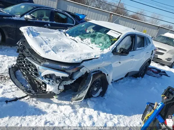 KL77LFEP2SC138538 2025 CHEVROLET TRAX - Image 2
