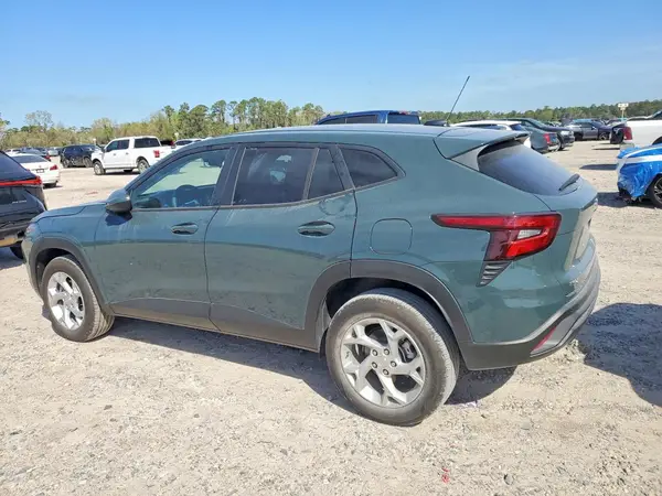 KL77LFEP2SC142623 2025 CHEVROLET TRAX - Image 2