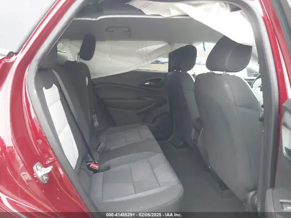 KL77LFEP2SC151340 2025 CHEVROLET TRAX - Image 8
