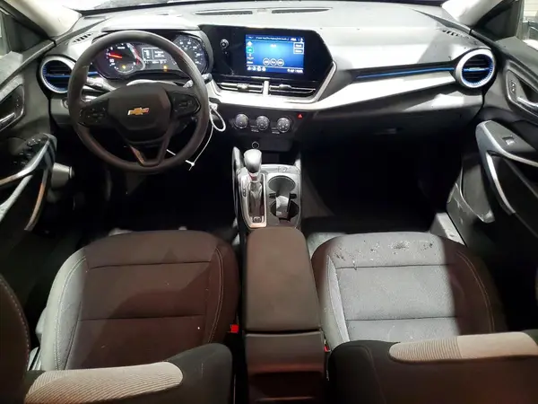 KL77LFEP2SC159163 2025 CHEVROLET TRAX - Image 8