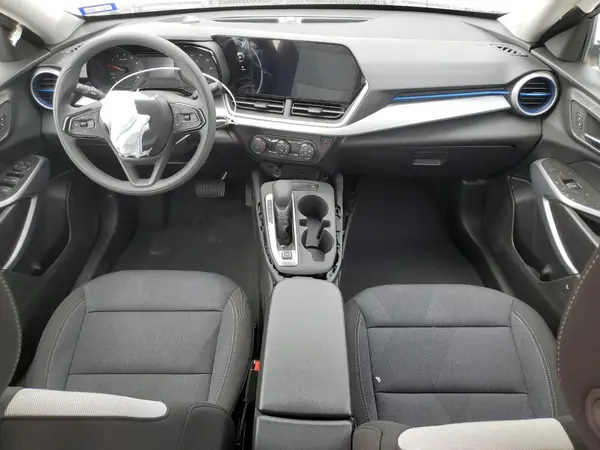 KL77LFEP2SC162757 2025 CHEVROLET TRAX - Image 8