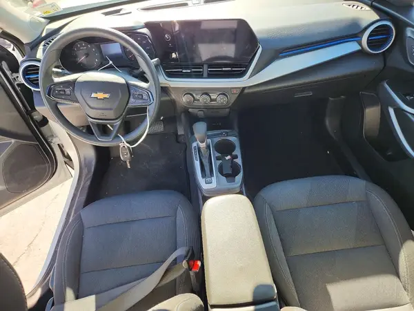 KL77LFEP2SC178344 2025 CHEVROLET TRAX - Image 8