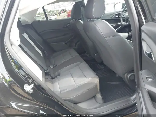 KL77LFEP2SC204926 2025 CHEVROLET TRAX - Image 8