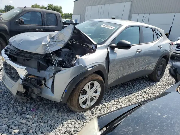 KL77LFEP2SC228448 2025 CHEVROLET TRAX - Image 1