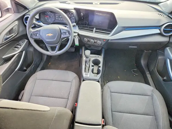 KL77LFEP2SC242186 2025 CHEVROLET TRAX - Image 8