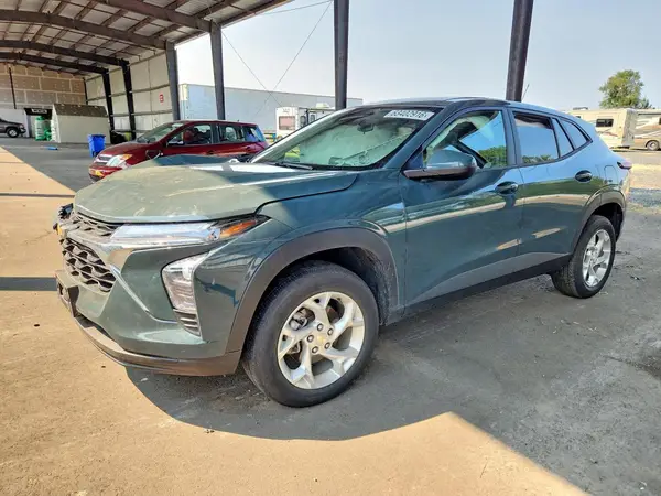 KL77LFEP2SC274538 2025 CHEVROLET TRAX - Image 1