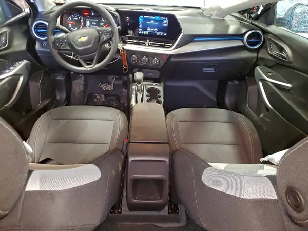 KL77LFEP2SC278394 2025 CHEVROLET TRAX - Image 8