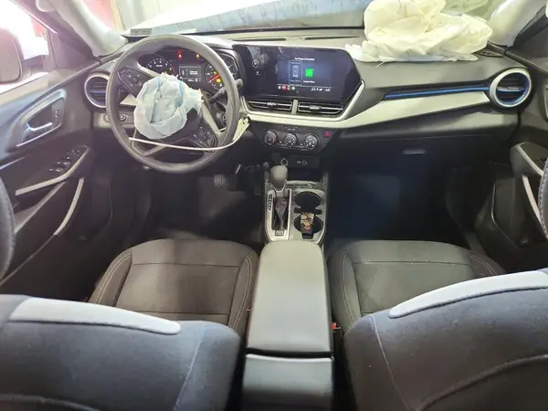 KL77LFEP2SC300815 2025 CHEVROLET TRAX - Image 8