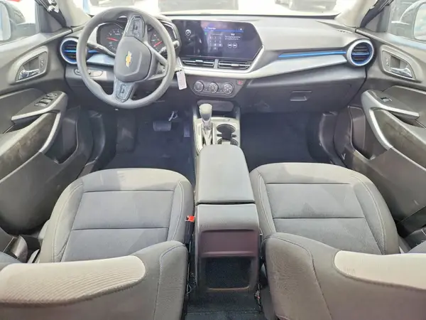 KL77LFEP2SC304413 2025 CHEVROLET TRAX - Image 8