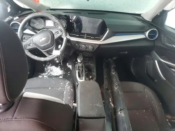 KL77LFEP2TC006042 2026 CHEVROLET TRAX - Image 8