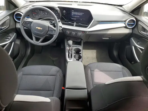 KL77LFEP2TC025514 2026 CHEVROLET TRAX - Image 8