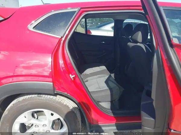 KL77LFEP2TC036769 2026 CHEVROLET TRAX - Image 8