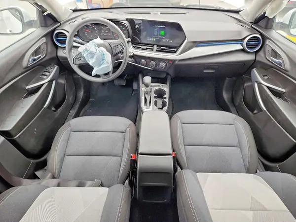 KL77LFEP2TC079542 2026 CHEVROLET TRAX - Image 8