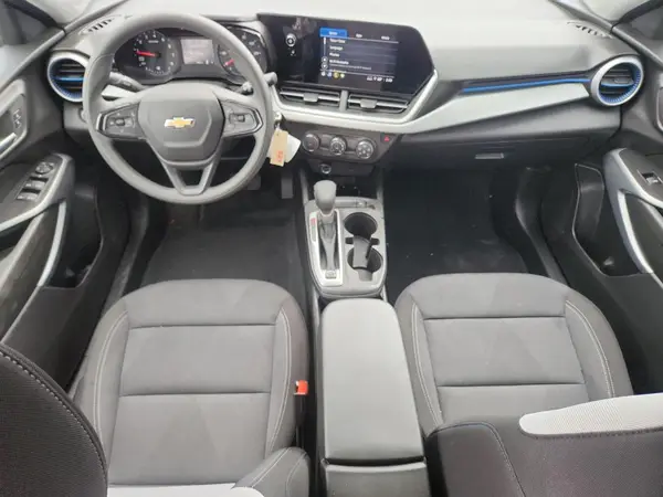 KL77LFEP2TC083297 2026 CHEVROLET TRAX - Image 8