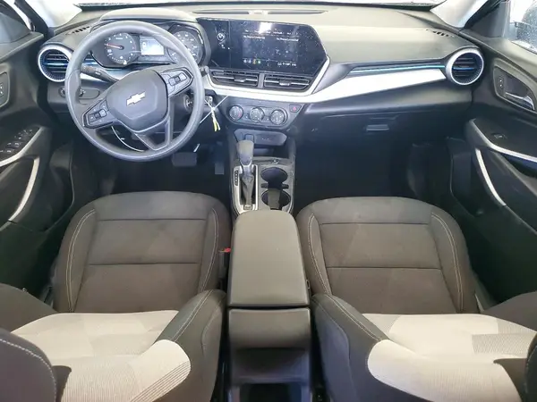 KL77LFEP2TC121711 2026 CHEVROLET TRAX - Image 8