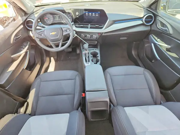 KL77LFEP2TC125855 2026 CHEVROLET TRAX - Image 8