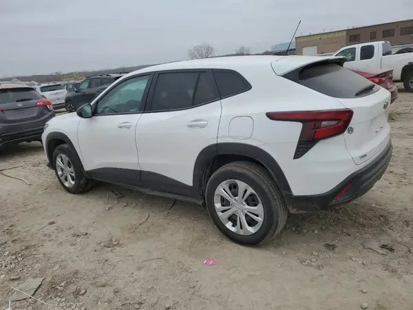 KL77LFEP35C014519 2025 CHEVROLET TRAX - Image 2