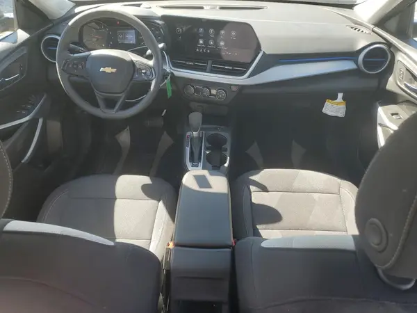 KL77LFEP3SC020563 2025 CHEVROLET TRAX - Image 8
