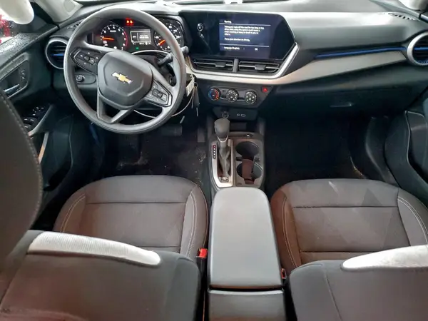 KL77LFEP3SC063221 2025 CHEVROLET TRAX - Image 8