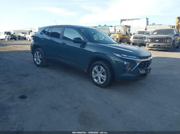 KL77LFEP3SC068192 2025 CHEVROLET TRAX - Image 1