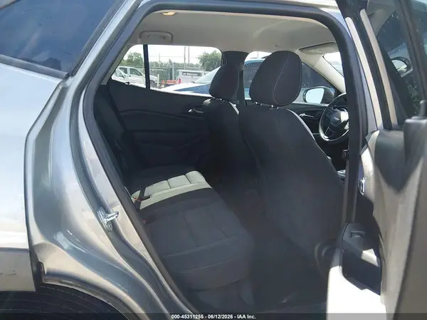 KL77LFEP3SC080343 2025 CHEVROLET TRAX - Image 8