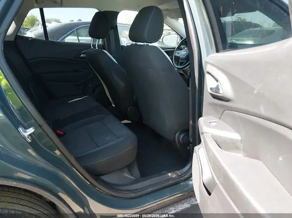 KL77LFEP3SC082299 2025 CHEVROLET TRAX - Image 8